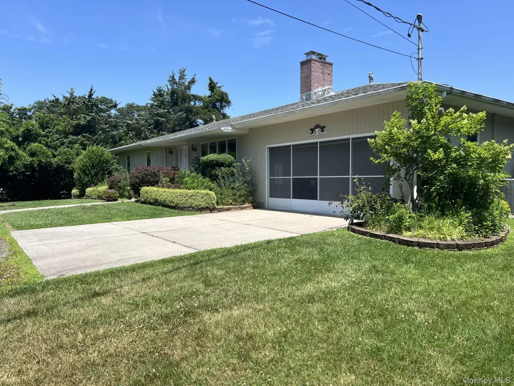 215 Leon Road Southold, NY 11971