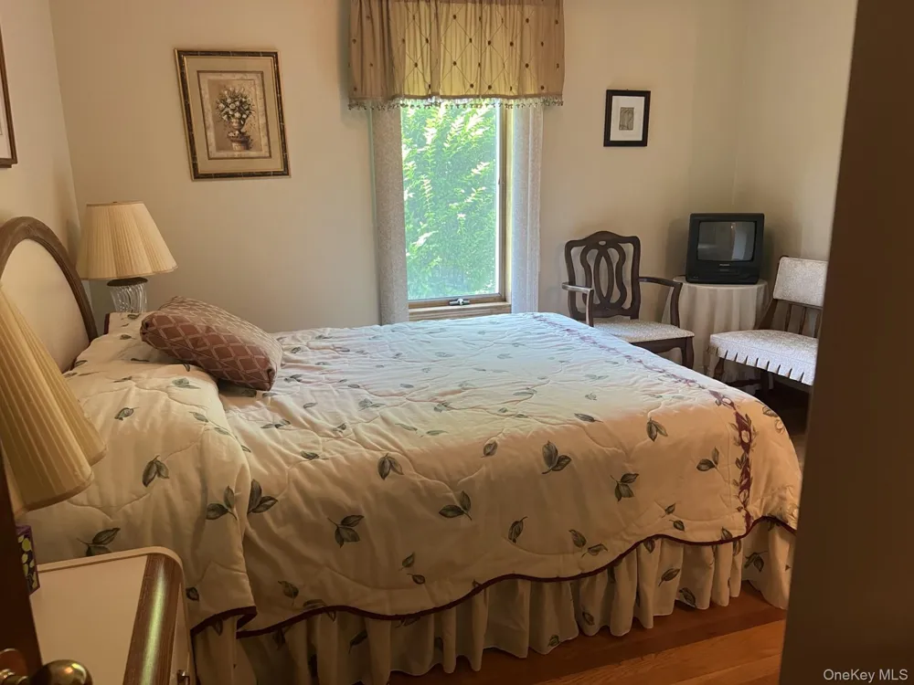 215 Leon Road Southold, NY 11971