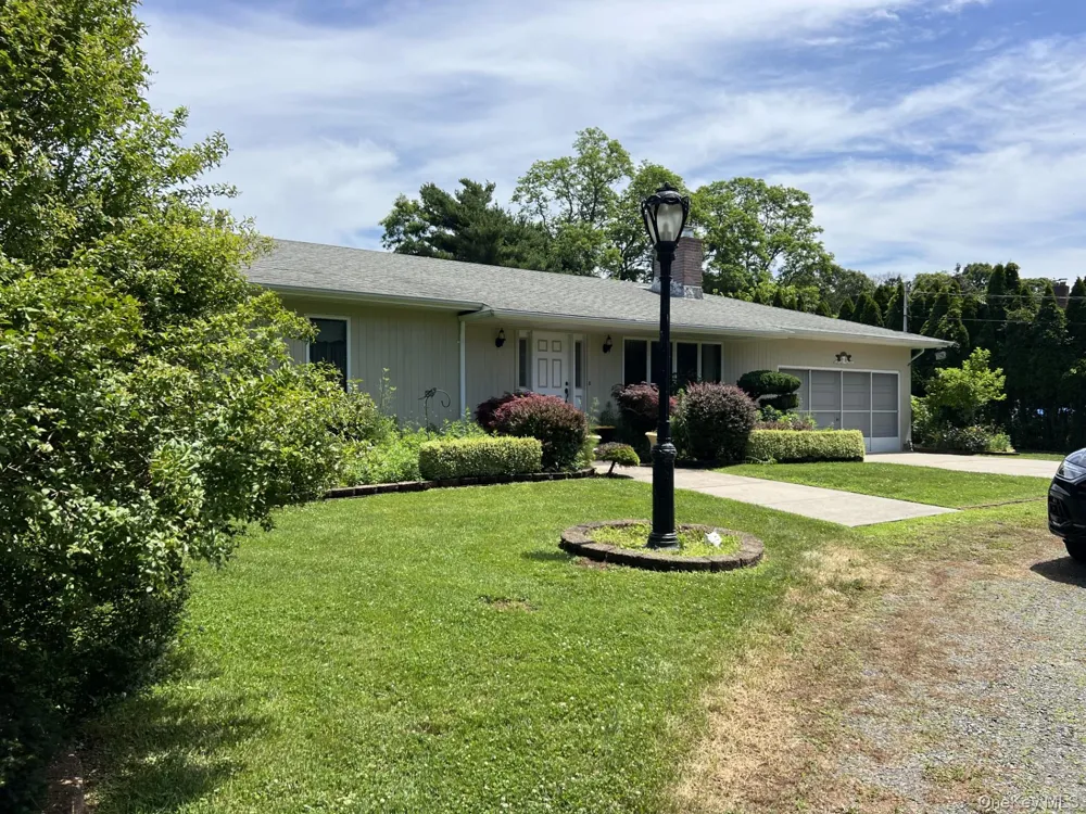 215 Leon Road Southold, NY 11971