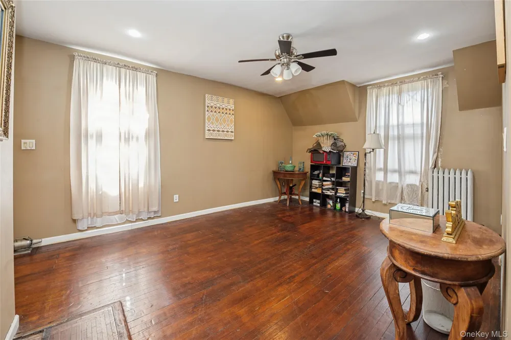 7 The Court New Rochelle, NY 10801