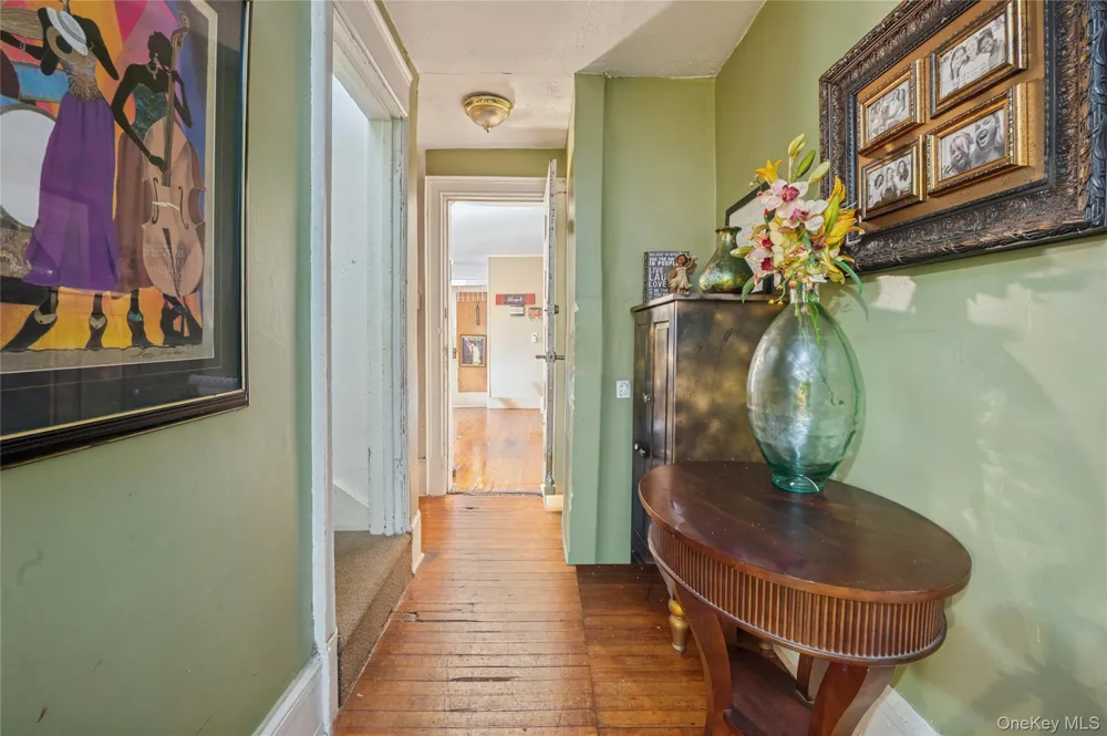 7 The Court New Rochelle, NY 10801