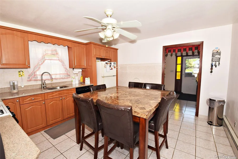 305 S 10th Street New Hyde Park, NY 11040