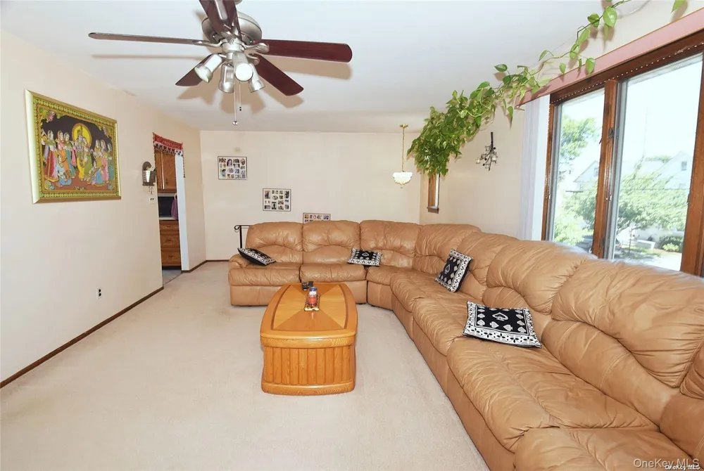 305 S 10th Street New Hyde Park, NY 11040