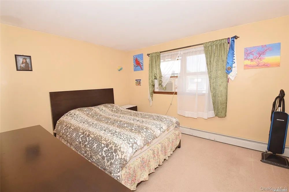 305 S 10th Street New Hyde Park, NY 11040