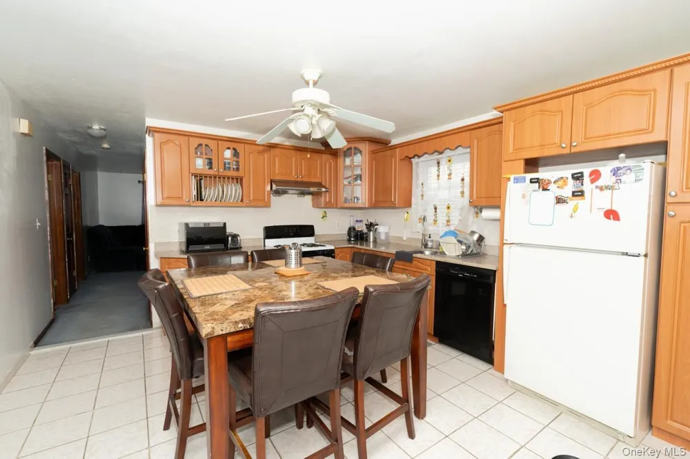 305 S 10th Street New Hyde Park, NY 11040