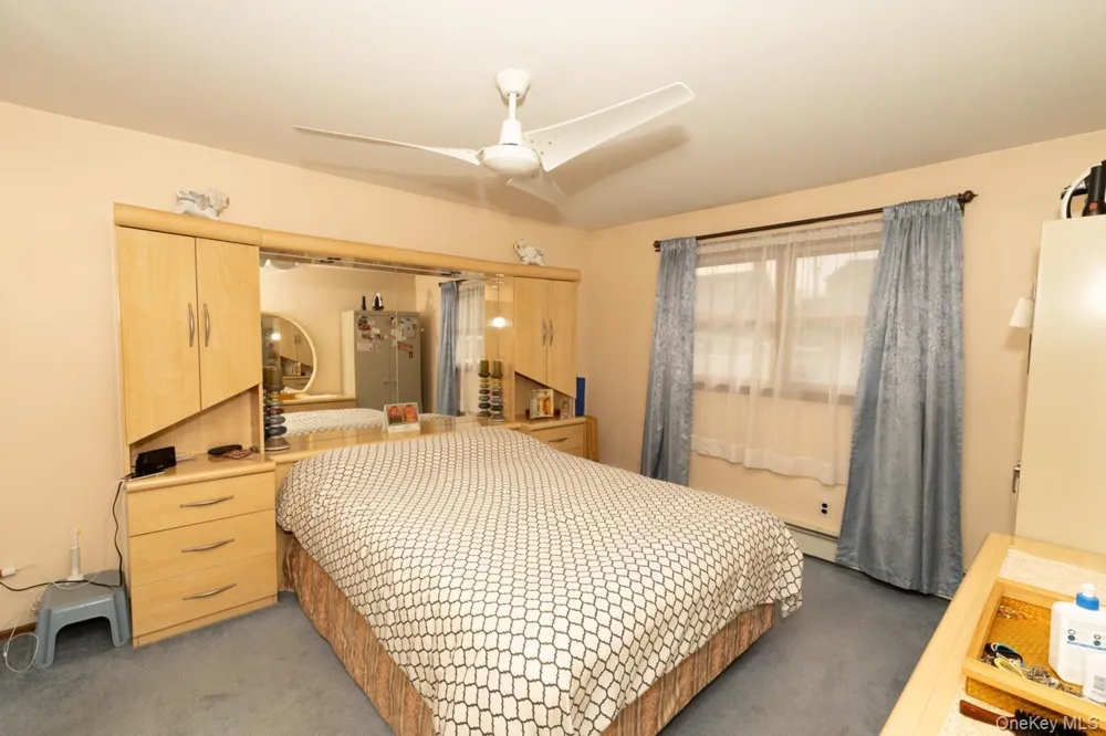 305 S 10th Street New Hyde Park, NY 11040