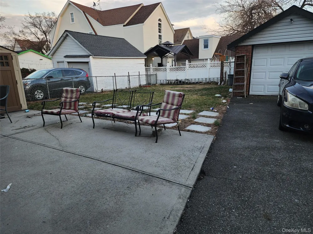 202-12 100th Avenue Hollis, NY 11423