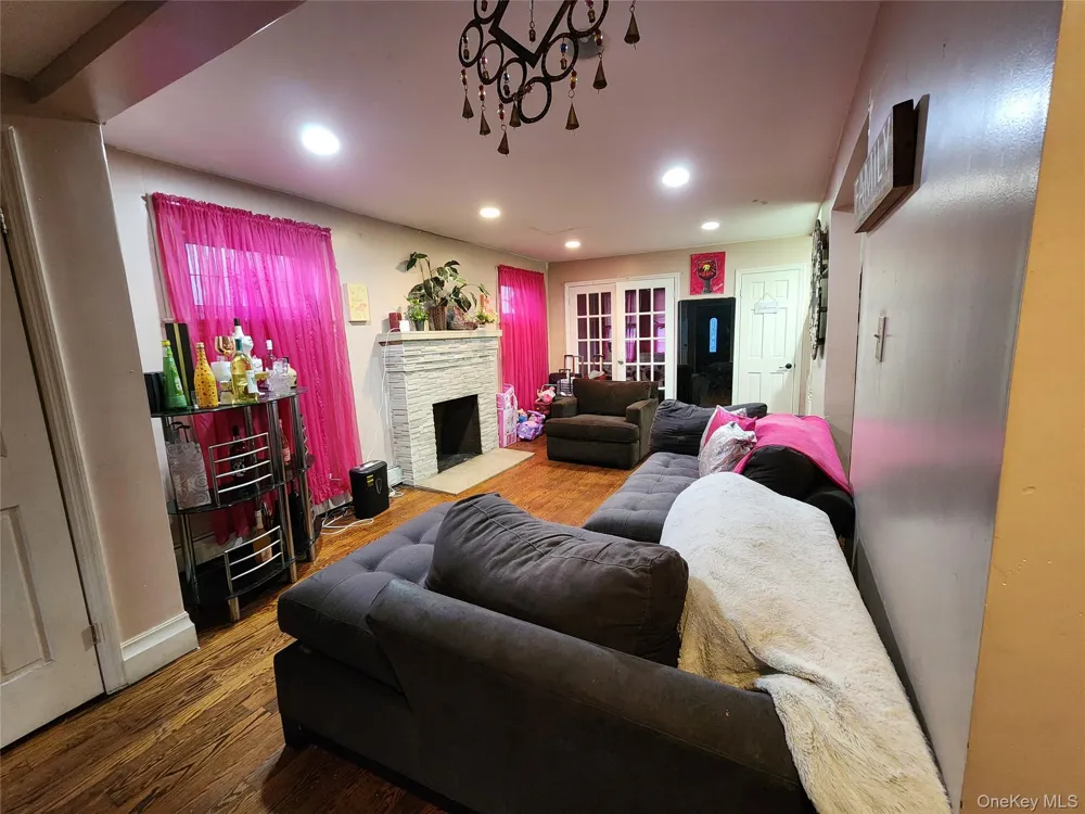 202-12 100th Avenue Hollis, NY 11423
