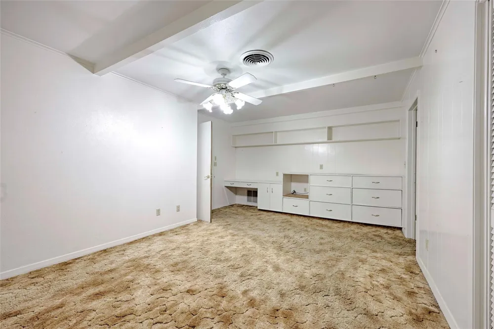 302 Baumgarten Street Schulenburg, TX 78956