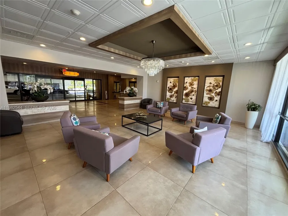 3731 Country Club Dr #521 Aventura, FL 33180