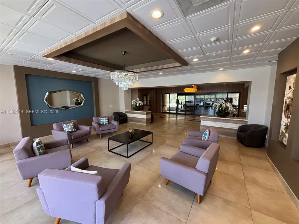 3731 Country Club Dr #521 Aventura, FL 33180
