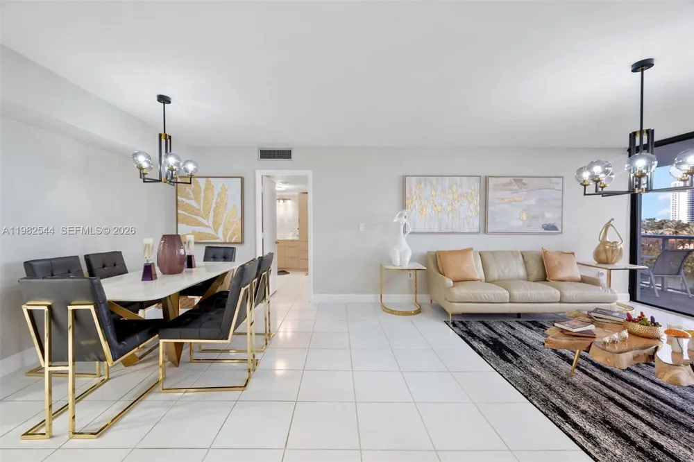 3731 Country Club Dr #521 Aventura, FL 33180