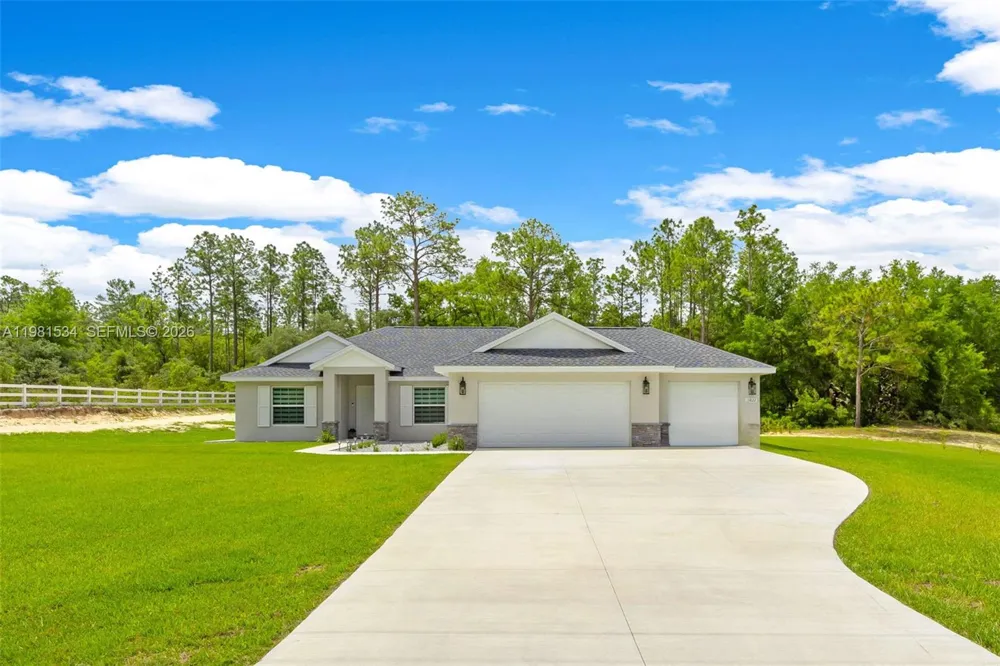 13822 SW 61 Pl Rd ocala, FL 34481