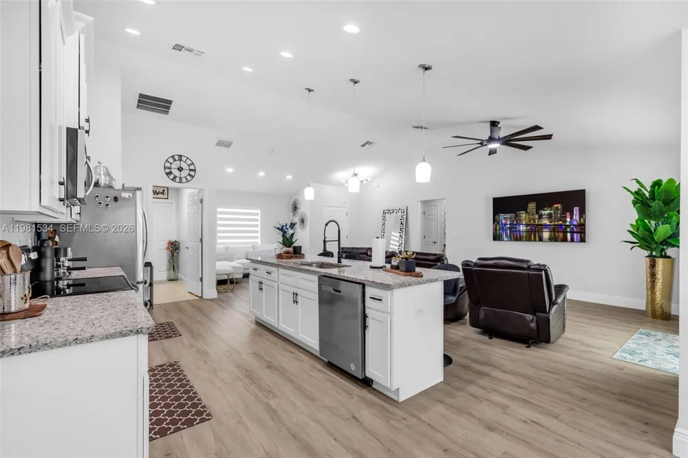 13822 SW 61 Pl Rd ocala, FL 34481