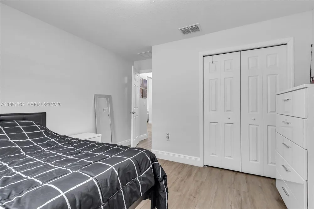 13822 SW 61 Pl Rd ocala, FL 34481