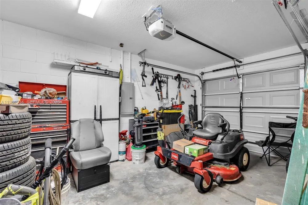13822 SW 61 Pl Rd ocala, FL 34481