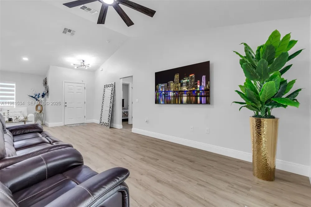 13822 SW 61 Pl Rd ocala, FL 34481