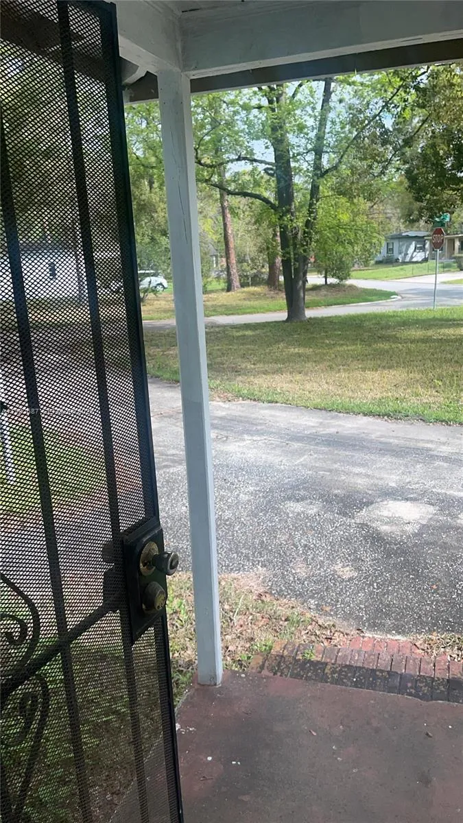 5204 REDRAC STREET Jacksonville, FL 32205