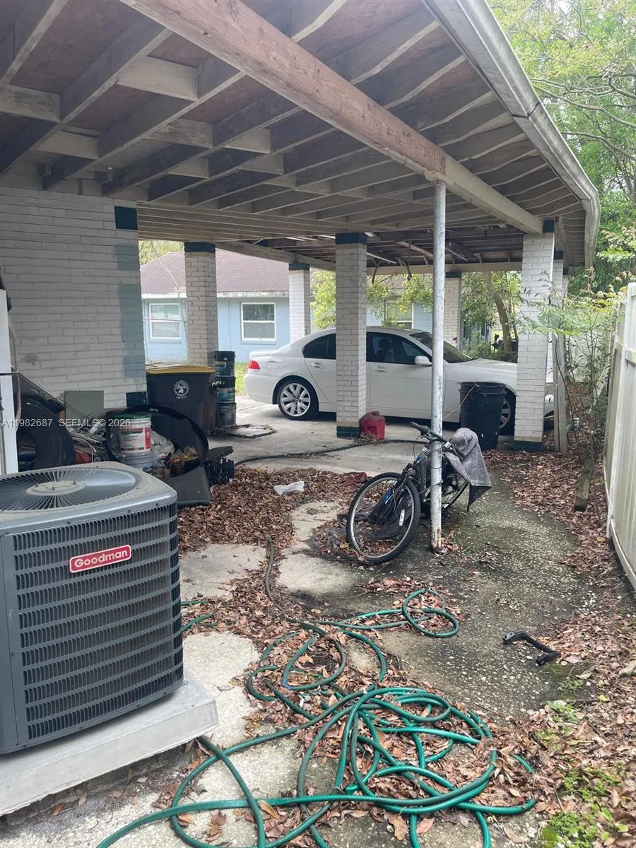 5204 REDRAC STREET Jacksonville, FL 32205