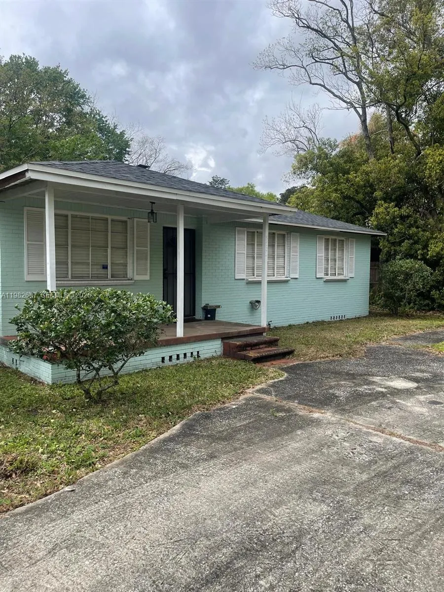 5204 REDRAC STREET Jacksonville, FL 32205