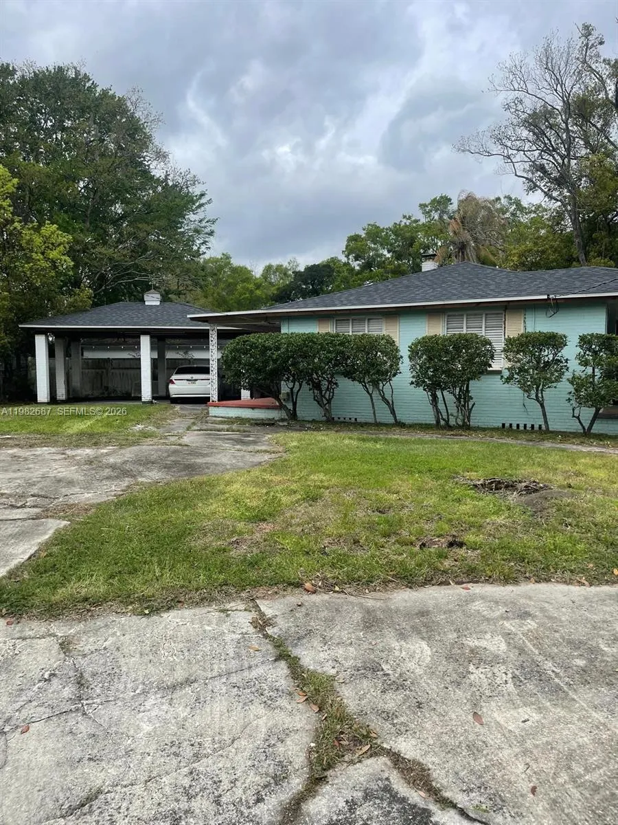 5204 REDRAC STREET Jacksonville, FL 32205