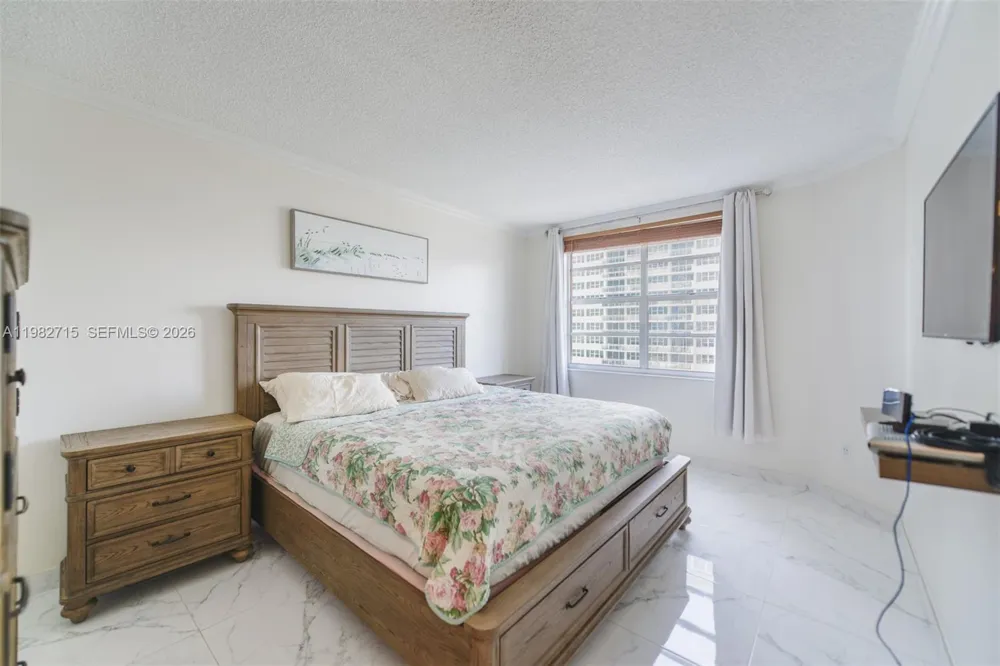 1980 S Ocean Dr #7A Hallandale Beach, FL 33009