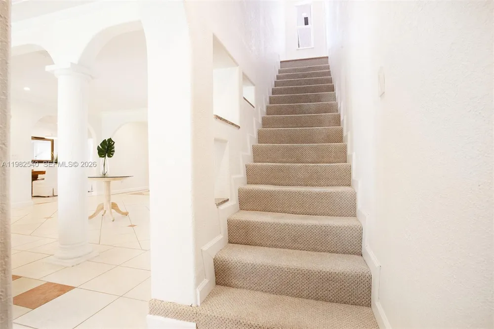 100 SW 26th Rd Miami, FL 33129