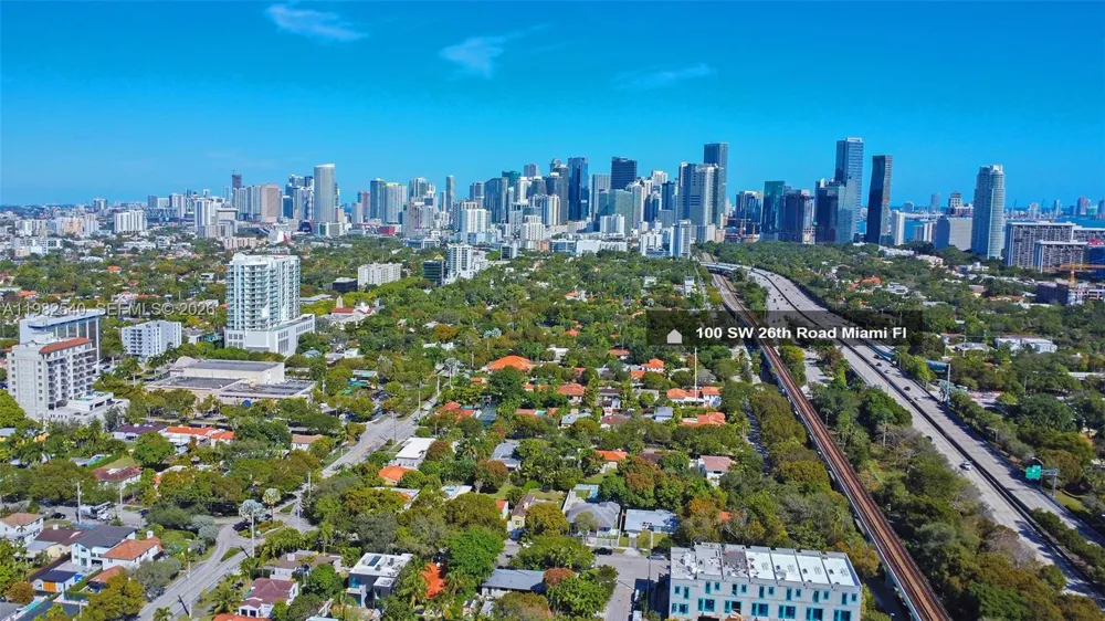 100 SW 26th Rd Miami, FL 33129
