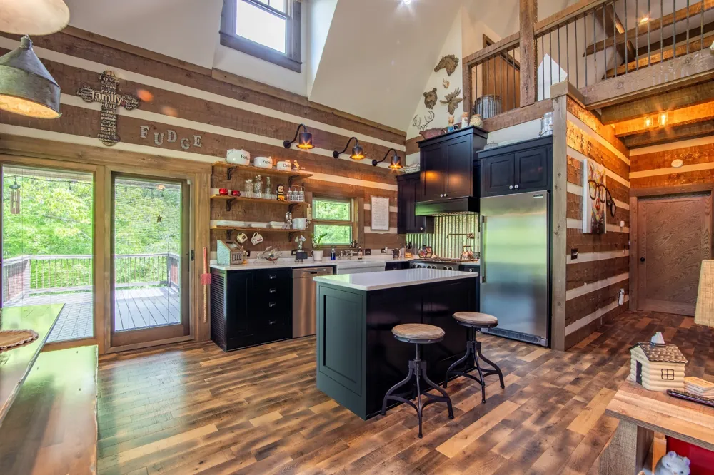 102 Highwater Rd Waverly, TN 37185