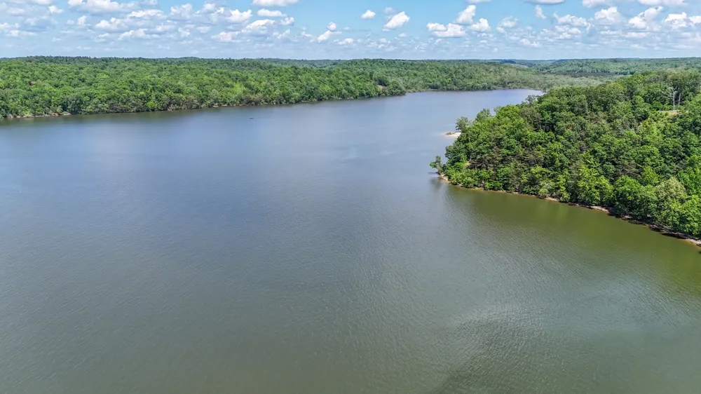102 Highwater Rd Waverly, TN 37185