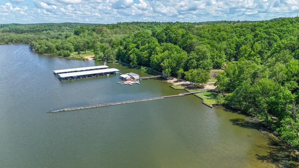 102 Highwater Rd Waverly, TN 37185