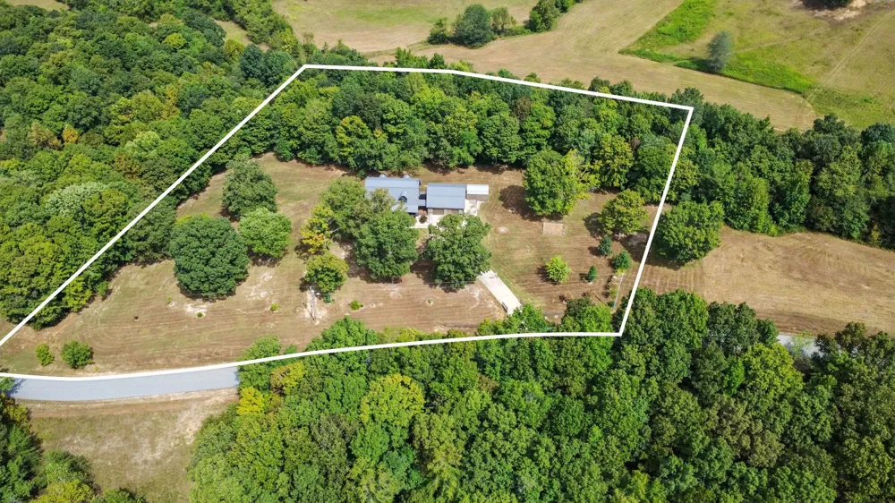 102 Highwater Rd Waverly, TN 37185