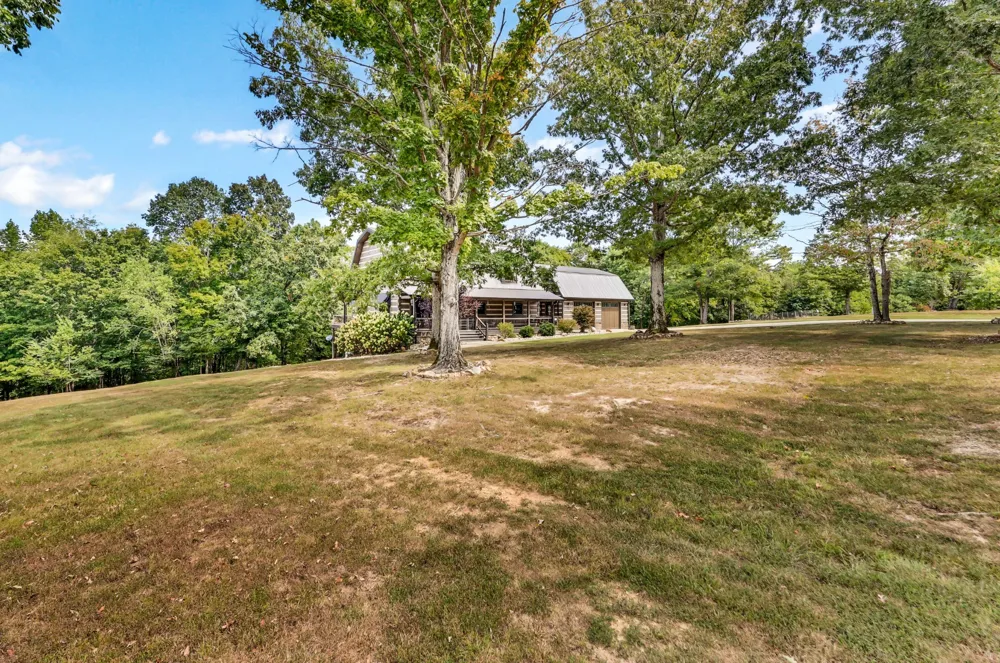 102 Highwater Rd Waverly, TN 37185