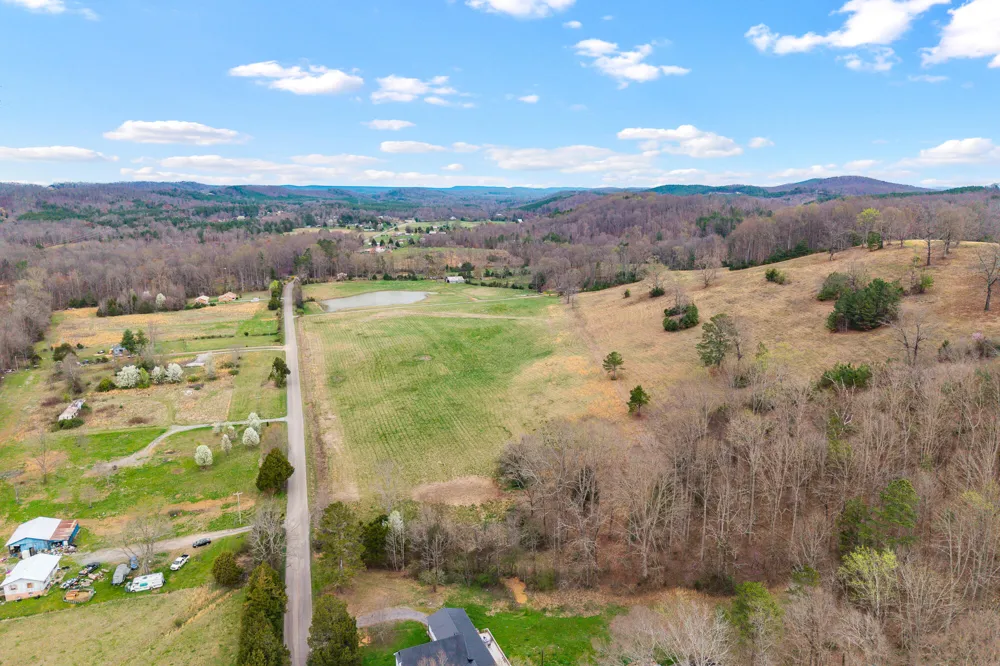 8 Nopone Valley Road Decatur, TN 37322