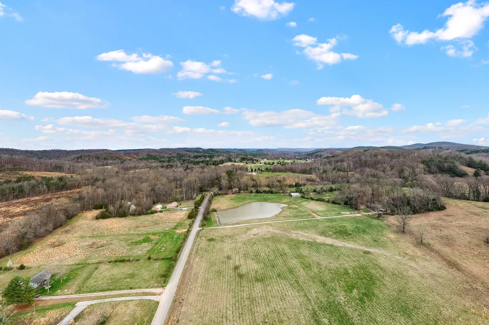 9 Nopone Valley Road Decatur, TN 37322