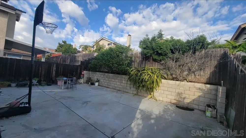 2317 Sherwood Dr Lemon Grove, CA 91945