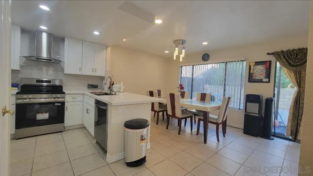 2317 Sherwood Dr Lemon Grove, CA 91945