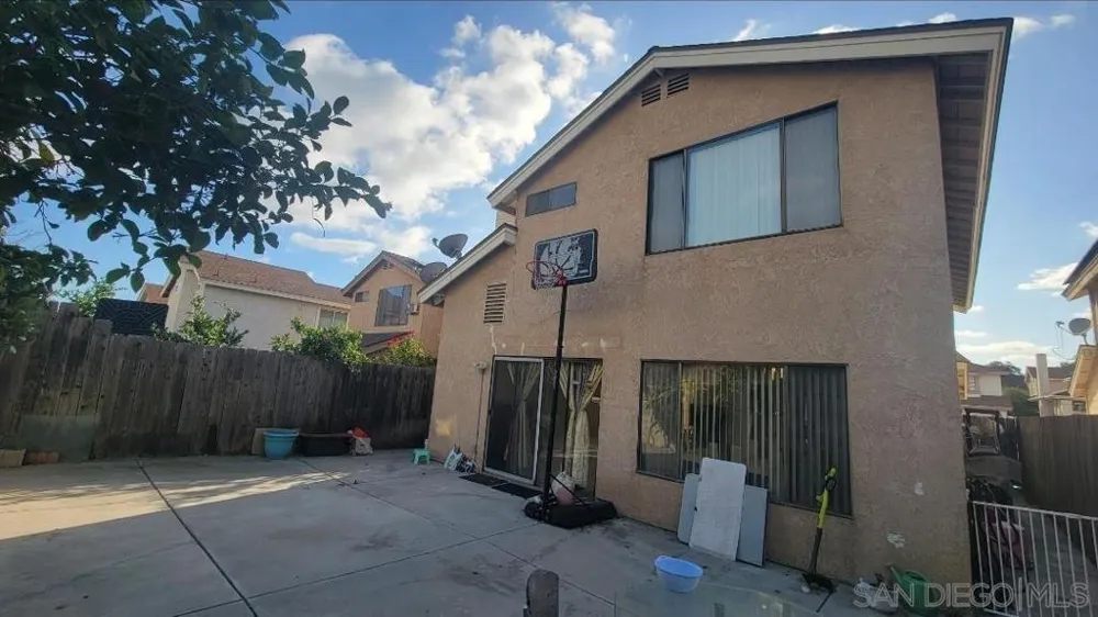 2317 Sherwood Dr Lemon Grove, CA 91945