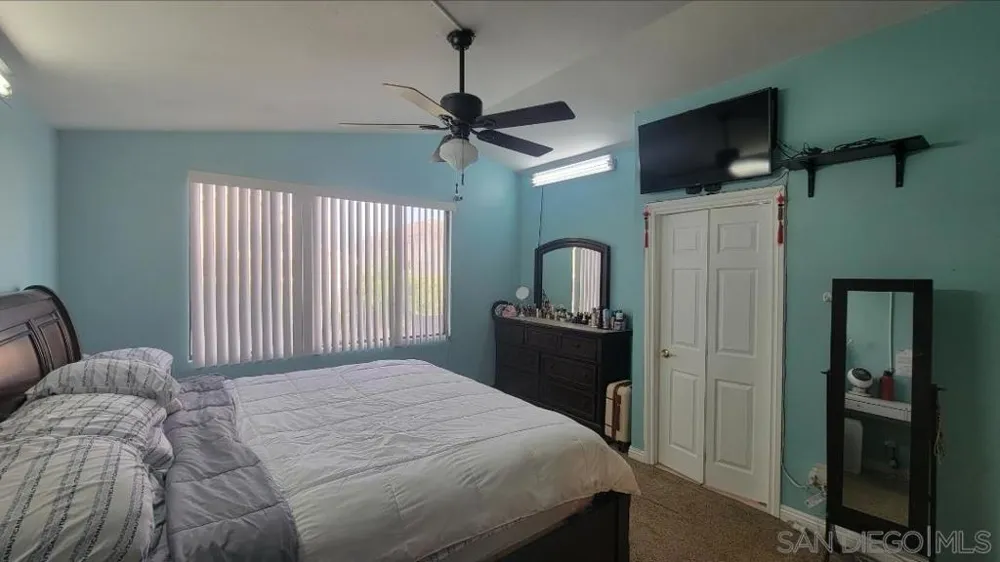 2317 Sherwood Dr Lemon Grove, CA 91945