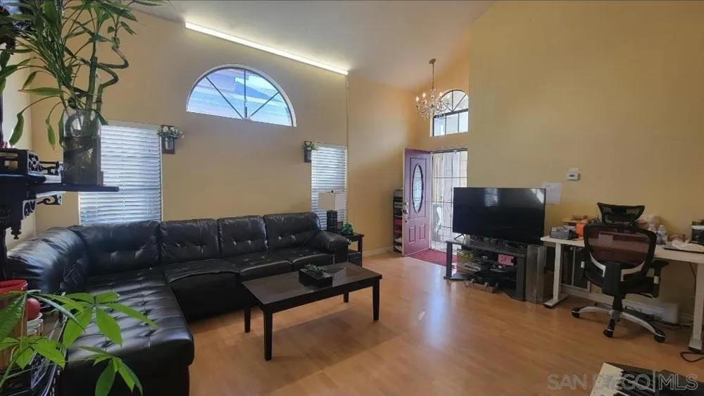 2317 Sherwood Dr Lemon Grove, CA 91945