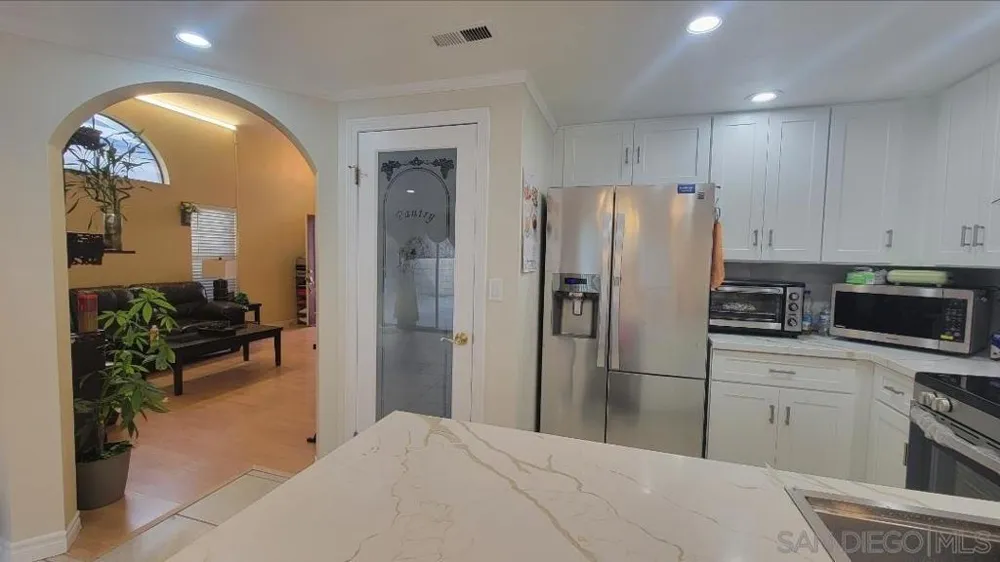 2317 Sherwood Dr Lemon Grove, CA 91945