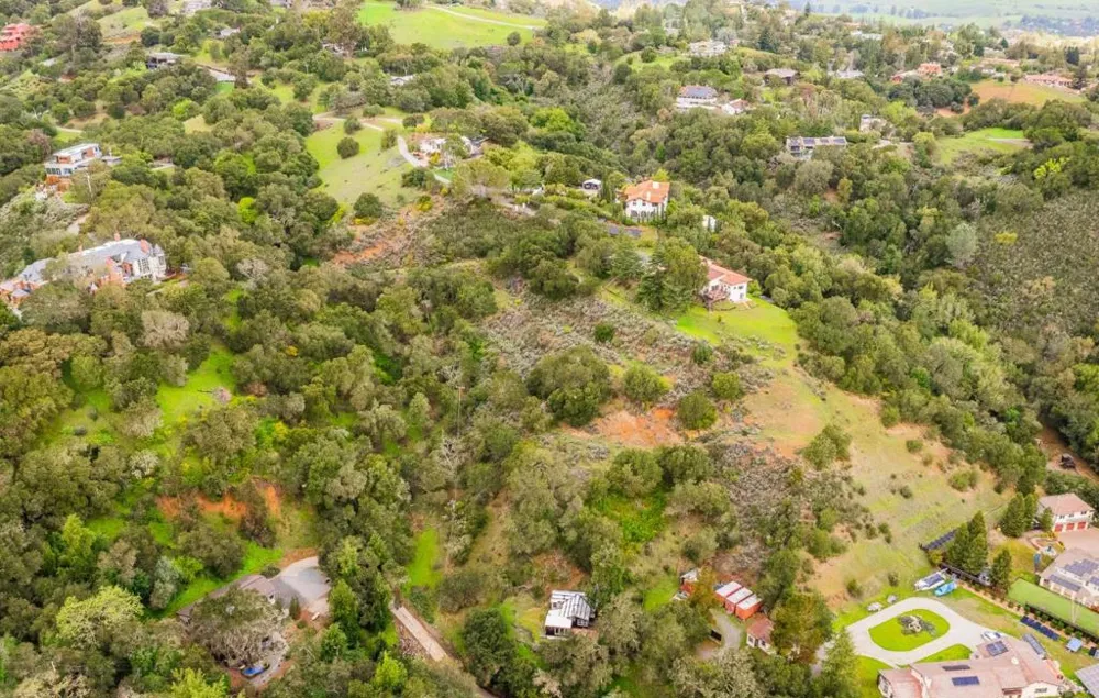 27388 Sherlock Court Los Altos, CA 94022