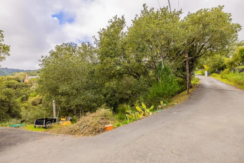 27388 Sherlock Court Los Altos, CA 94022