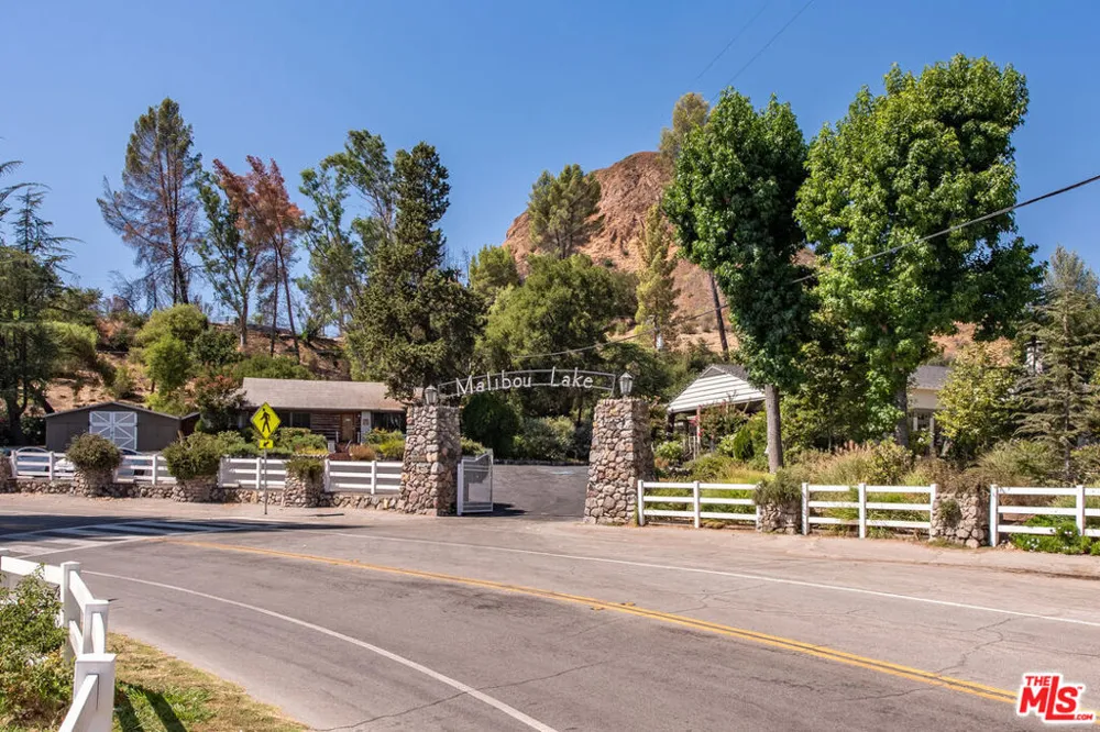29371 Lake Vista Drive Agoura Hills, CA 91301