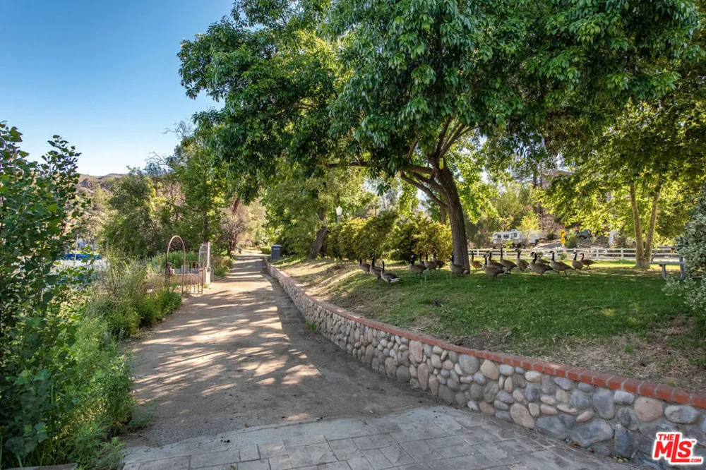 29371 Lake Vista Drive Agoura Hills, CA 91301