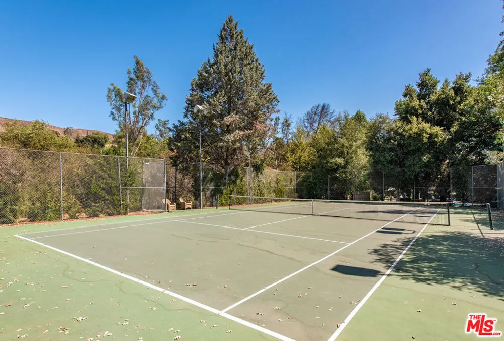 29371 Lake Vista Drive Agoura Hills, CA 91301