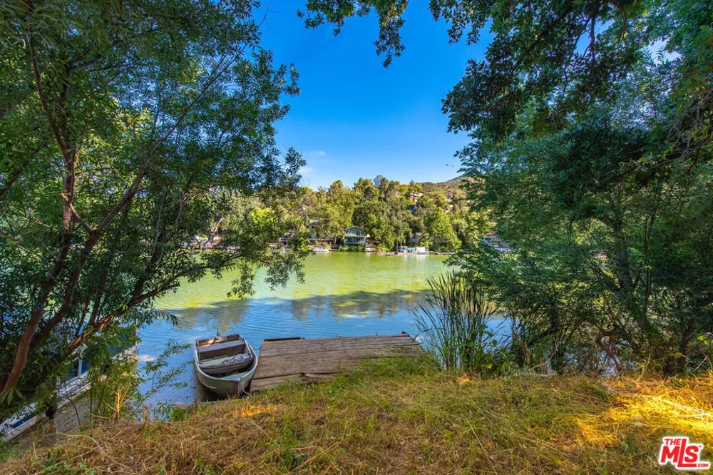 29371 Lake Vista Drive Agoura Hills, CA 91301