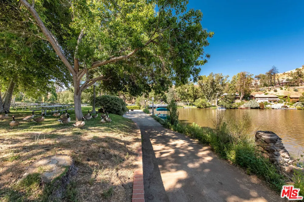 29371 Lake Vista Drive Agoura Hills, CA 91301