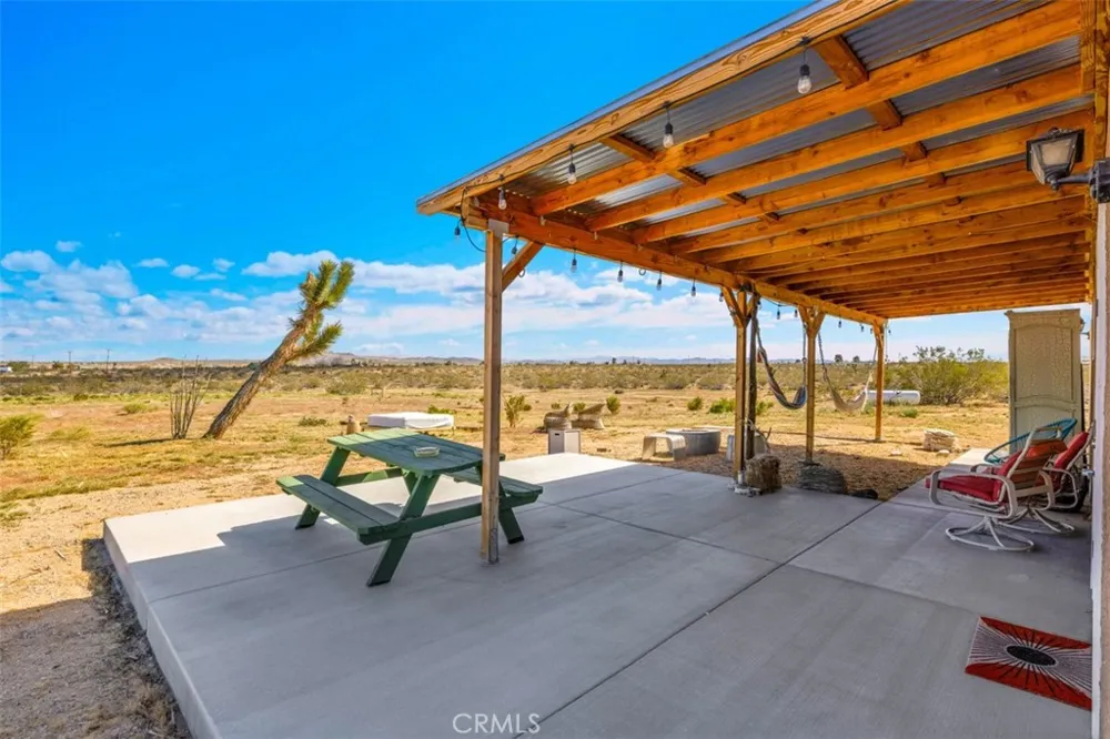 1335 Fortuna Ave Landers, CA 92285