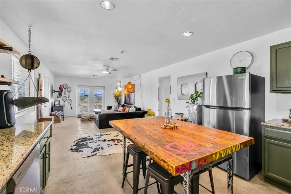 1335 Fortuna Ave Landers, CA 92285